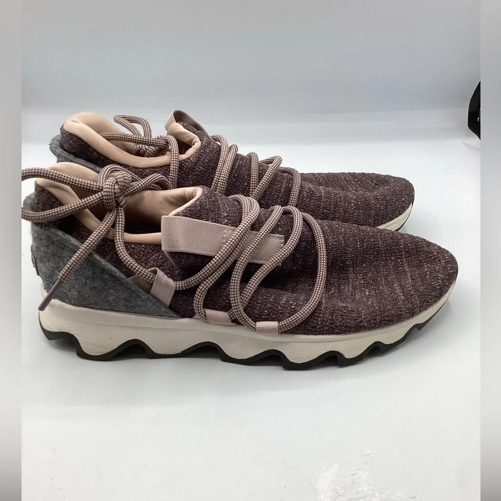 Sorel Kinetic Lace‎ Womens Size 7  Sneakers Shoes Purple Knit